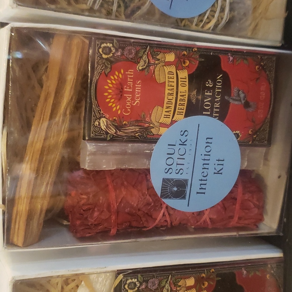Intention kit love and attraction